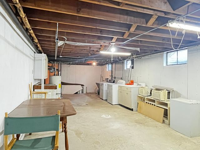 4 S June Terrace 1, Lake Forest, IL 60045