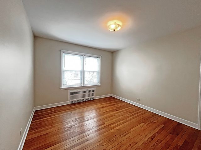 4 S June Terrace 1, Lake Forest, IL 60045