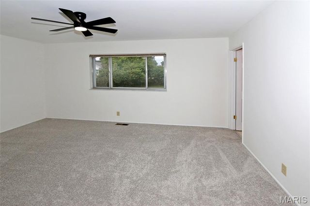 38 Forestvale Drive, Chesterfield, MO 63017