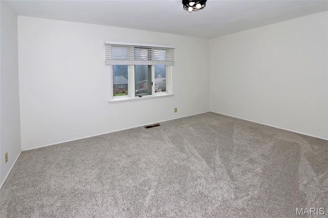 38 Forestvale Drive, Chesterfield, MO 63017