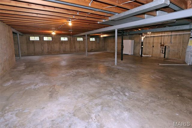 38 Forestvale Drive, Chesterfield, MO 63017
