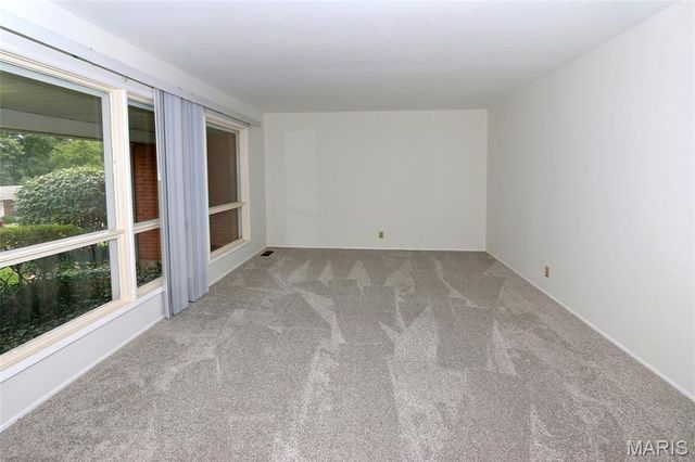 38 Forestvale Drive, Chesterfield, MO 63017
