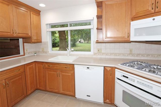 38 Forestvale Drive, Chesterfield, MO 63017