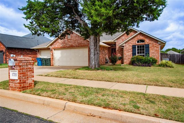 1721 Fawn Valley Lane, Edmond, OK 73003