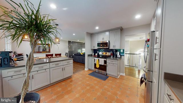 7628 CHANCELLOR WAY, Springfield, VA 22153