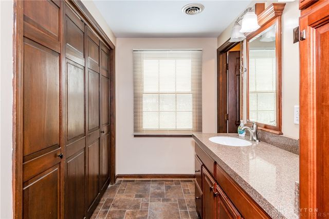 76 Farrell Road, Vandalia, OH 45377