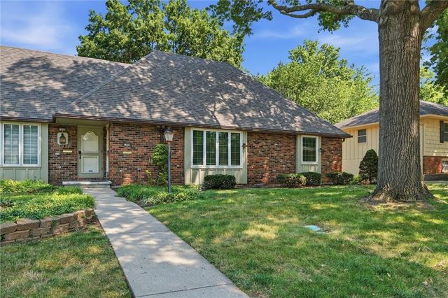 1308 NW 6th Street, Blue Springs, MO 64014
