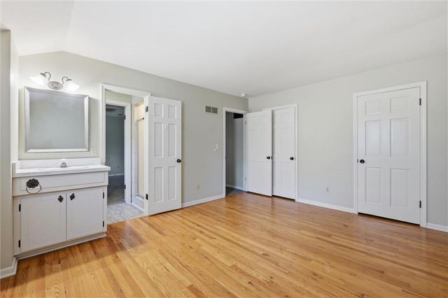 1308 NW 6th Street, Blue Springs, MO 64014