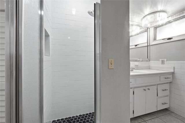 1308 NW 6th Street, Blue Springs, MO 64014