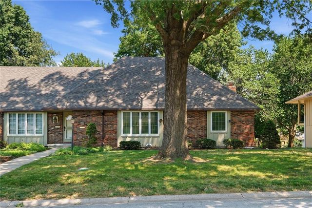 1308 NW 6th Street, Blue Springs, MO 64014