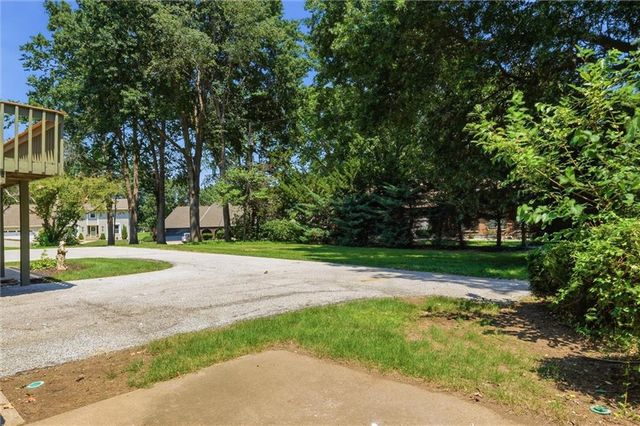 1308 NW 6th Street, Blue Springs, MO 64014