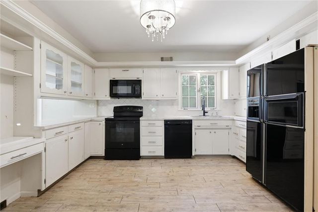 1308 NW 6th Street, Blue Springs, MO 64014