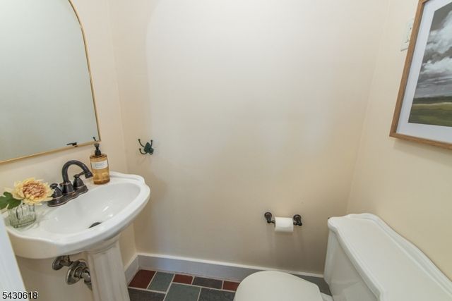 61 S Prospect St, Verona Twp., NJ 07044