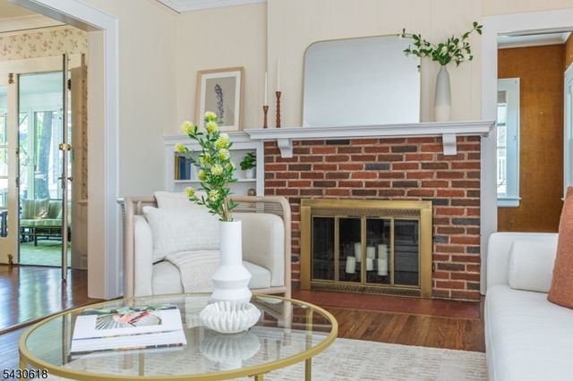 61 S Prospect St, Verona Twp., NJ 07044