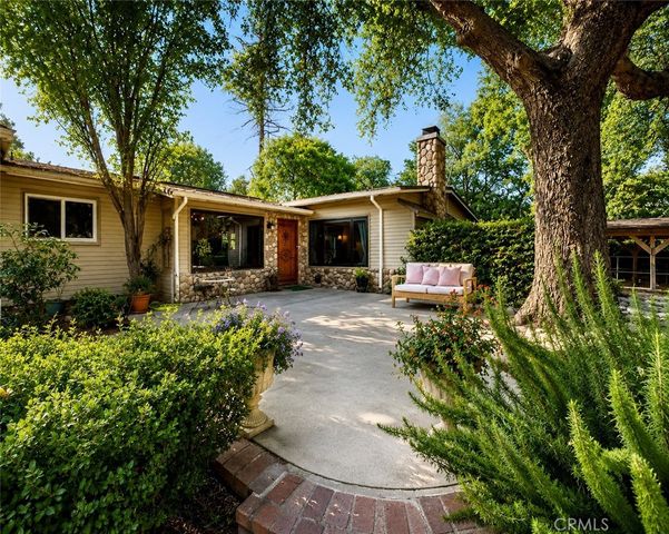 9625 Aqueduct, North Hills, CA 91343