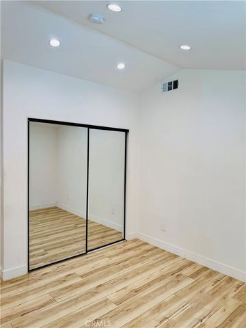 9625 Aqueduct, North Hills, CA 91343