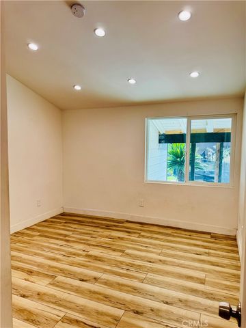 9625 Aqueduct, North Hills, CA 91343
