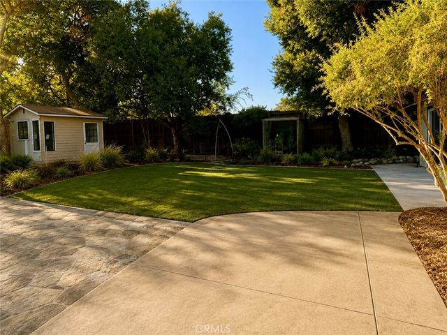 9625 Aqueduct, North Hills, CA 91343
