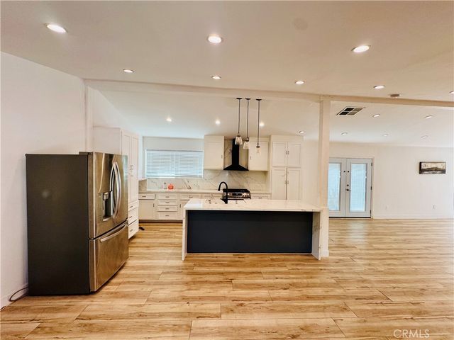 9625 Aqueduct, North Hills, CA 91343