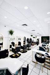 Beauty Salon Flagler St, Miami, FL 33144