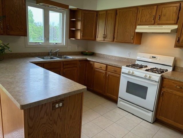 783 Whistlers Cove Lane, Greece, NY 14612
