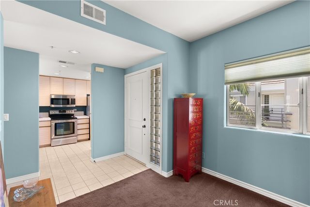 2243 Martin 408, Irvine, CA 92612