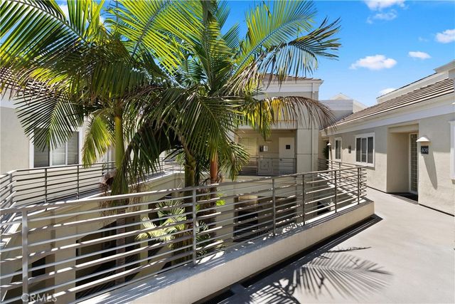 2243 Martin 408, Irvine, CA 92612