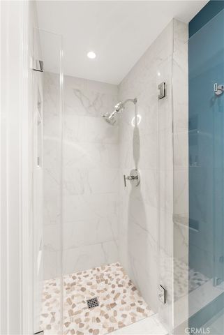 2243 Martin 408, Irvine, CA 92612