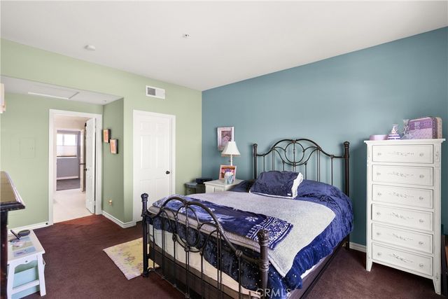 2243 Martin 408, Irvine, CA 92612