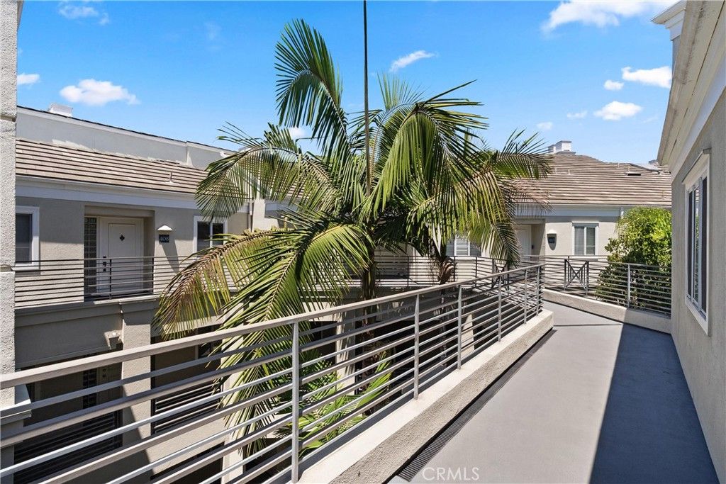 2243 Martin 408, Irvine, CA 92612