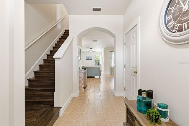 541 BLACK LION DRIVE NE, St Petersburg, FL 33716