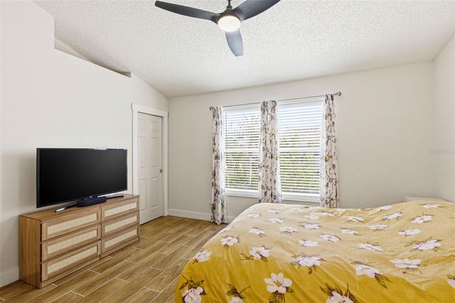 541 BLACK LION DRIVE NE, St Petersburg, FL 33716