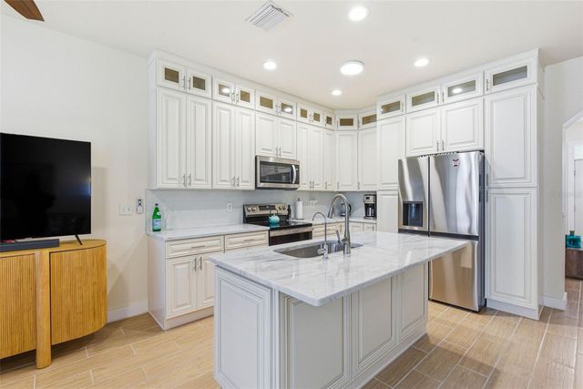 541 BLACK LION DRIVE NE, St Petersburg, FL 33716