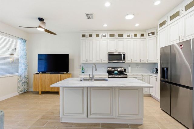 541 BLACK LION DRIVE NE, St Petersburg, FL 33716