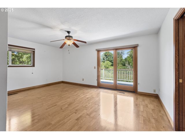 6503 KINNS Rd, Woodburn, OR 97071