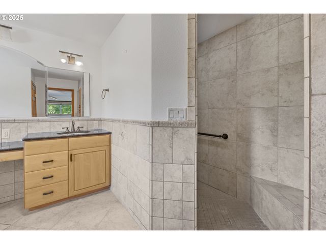 6503 KINNS Rd, Woodburn, OR 97071