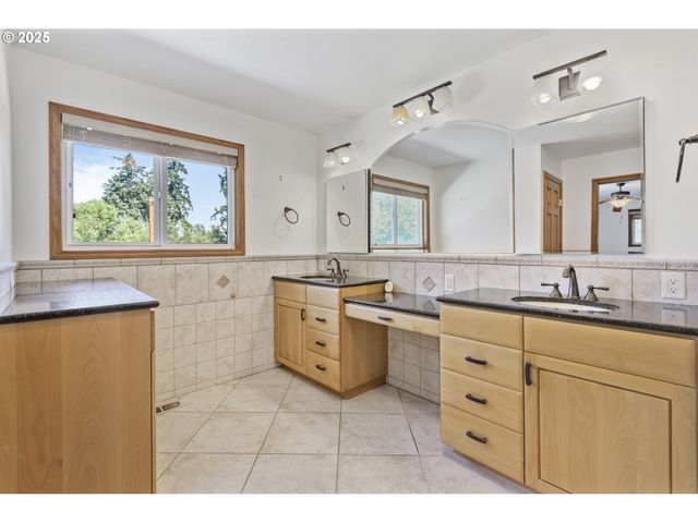 6503 KINNS Rd, Woodburn, OR 97071