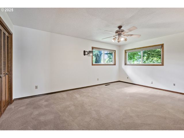 6503 KINNS Rd, Woodburn, OR 97071