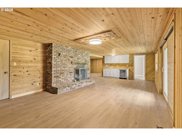 6503 KINNS Rd, Woodburn, OR 97071