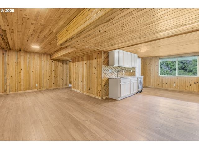 6503 KINNS Rd, Woodburn, OR 97071