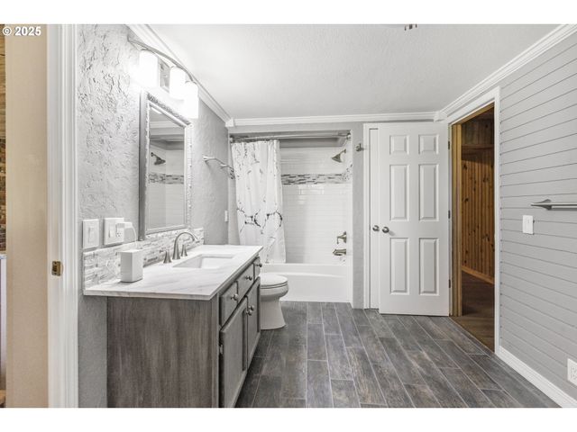 6503 KINNS Rd, Woodburn, OR 97071