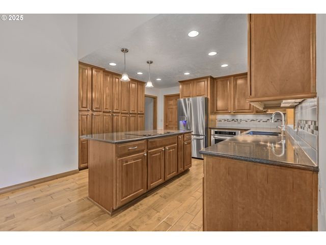 6503 KINNS Rd, Woodburn, OR 97071