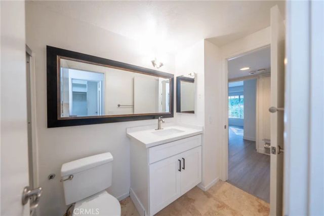 71 Woodleaf, Irvine, CA 92614