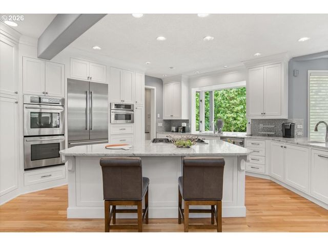 4221 Sw SELLING Ct, Portland, OR 97221