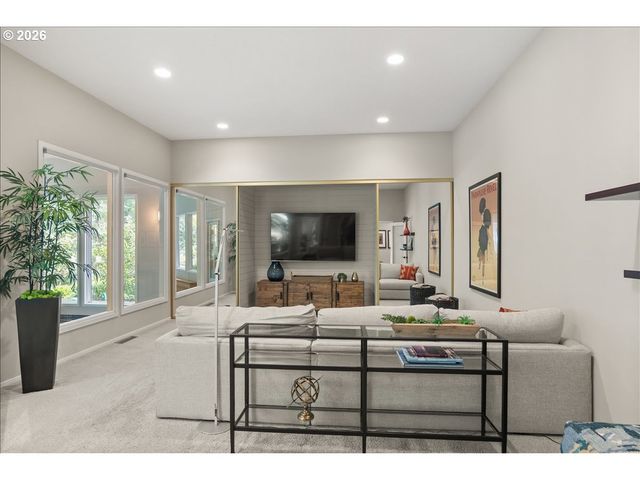 4221 Sw SELLING Ct, Portland, OR 97221