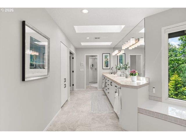 4221 Sw SELLING Ct, Portland, OR 97221