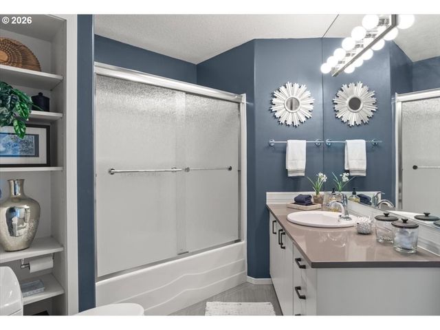 4221 Sw SELLING Ct, Portland, OR 97221