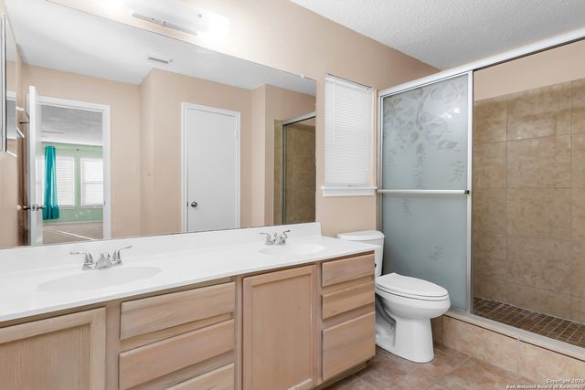 6161 Border Trail Dr, San Antonio, TX 78240