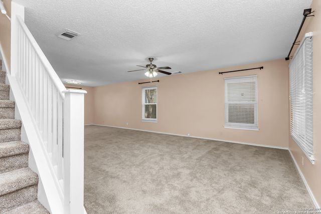 6161 Border Trail Dr, San Antonio, TX 78240