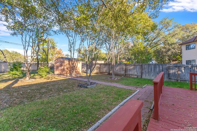 6161 Border Trail Dr, San Antonio, TX 78240